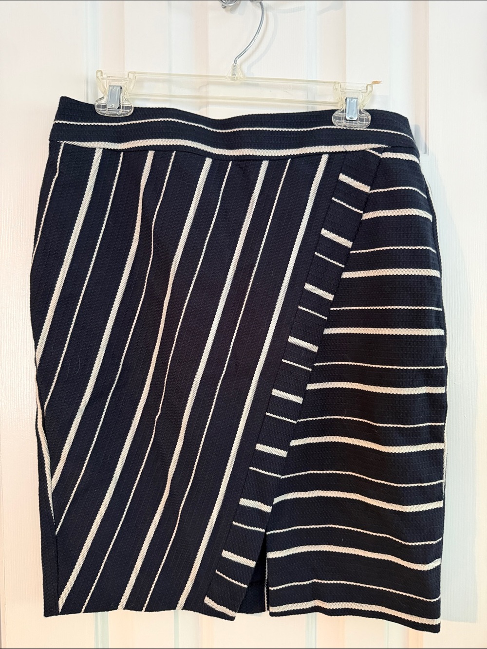 NWT LOFT Navy and White Striped Pencil Skirt Size 10